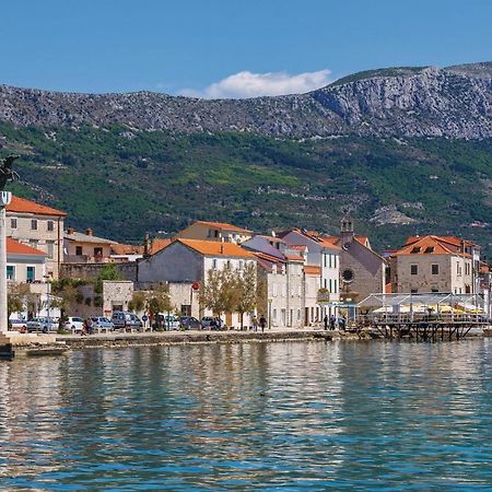 Lovely Apartment In Kastel Stari With Kitchen Kaštela Extérieur photo